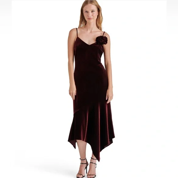 Steve Madden Women's Lucille Velvet Rosette Midi Red Wine Dress - Picture 2 of 6